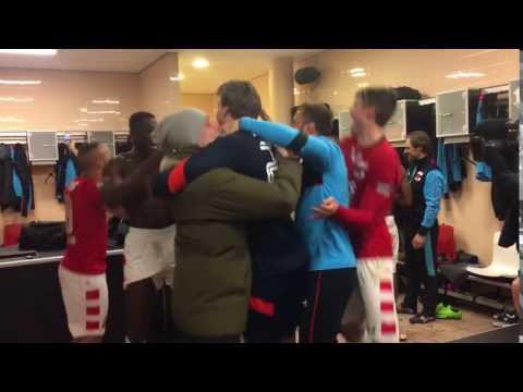 Kleedkamer AZ na bekerzege