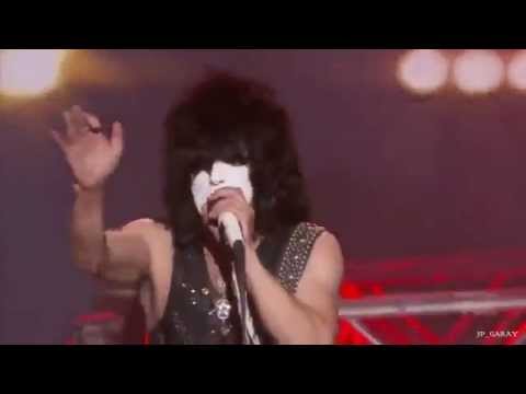 Caleb Johnson performs with KISS on American Idol 2014 Finale