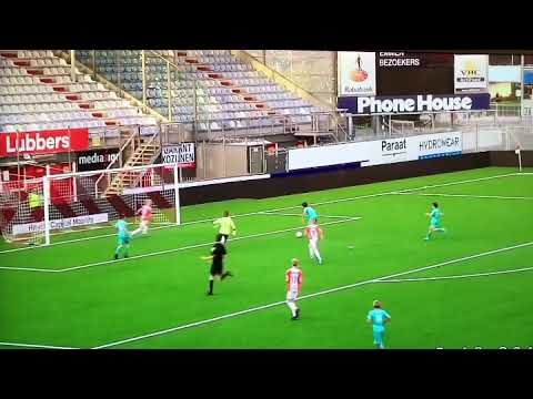 Leart Bekolli  Fc Emmen tegen Fc Twente 013