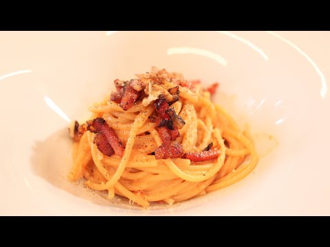 PASTA CON CREMA DI BURRATA E POMODORINI SECCHI - Video Ricetta - Grigio Chef