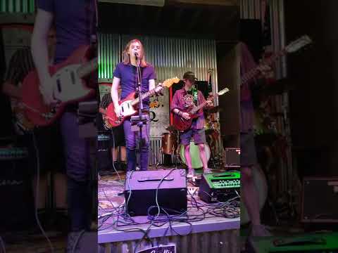 Hunter Cross with Shine at open mic night Baker Brothers Bbq 9/7/2022