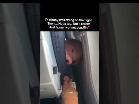 This baby was crying on the flight… then Not a toy. Not a screen. Just human connection.🥹💕