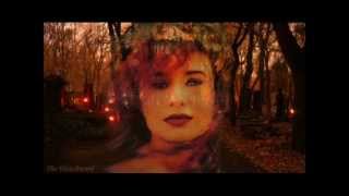 Tori Amos - Ghosts & Spooks improv and Graveyard live