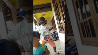 Download lagu Video lucu menunggu buka puasa mp3