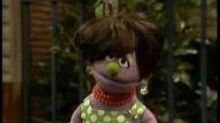 Download lagu Hace Calor - Sesame Street mp3