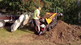 Malostroje.cz / Půjčovna minibagrů Brno / Minidumper Cormidi
