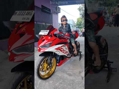 Alvaro Foto dulu di motor baru Daddy biar ganteng #aradanalvaro #keripikkentangmasboy #shorts