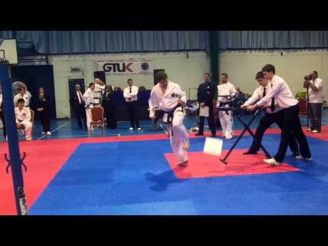 GTUK Open Championships 2013 - Mr Peacock Destruction