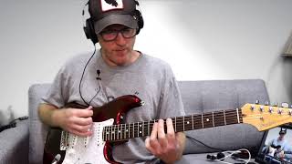 Video thumbnail for Fender Stratocaster American Standard 2011 by The Guitar Colonel