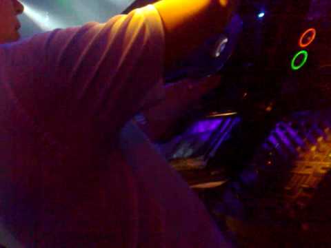 Jazzi Jay scratching