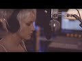 Beth McCarthy | Let Me Walk Away  / Hold Me While You Wait (Lewis Capaldi Response Cover)
