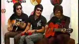 Download lagu J-Rocks feat Prisa - Cobalah Kau Mengerti mp3
