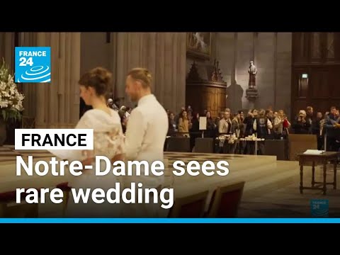 Notre-Dame hosts rare wedding for carpenter who helped rebuild it • FRANCE 24 English