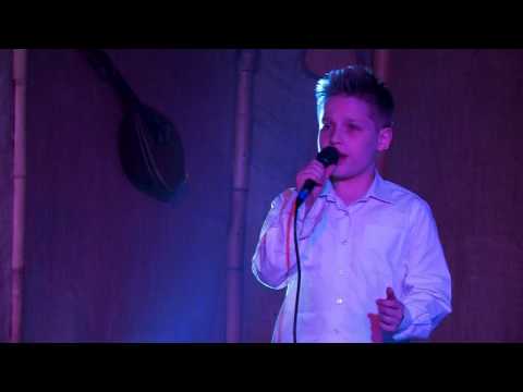 Andi Ţolea (11 ani) - Microrecital pentru Mama