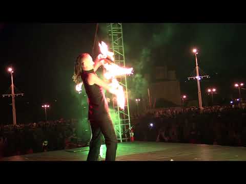 В Воронеже файер-шоу в День Победы задержали почти на час