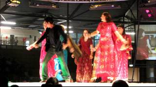 Download lagu ShahRukh Khan - Chaiyya Chaiyya - Incredible India Festival 2011 - The Netherlands mp3
