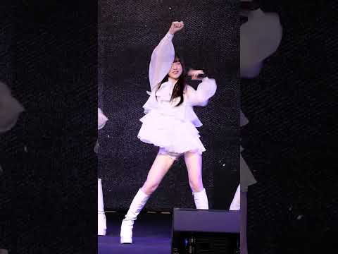 20220402 Berry Berry Bite me Jeeji Fancam Focus