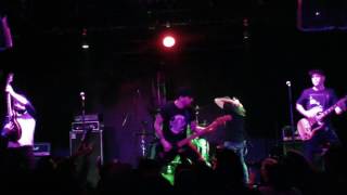 Satanic Surfers - Use a Bee @Foro Independencia, Guadalajara 2017