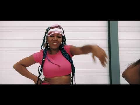Chaarlity – Je m’en fous