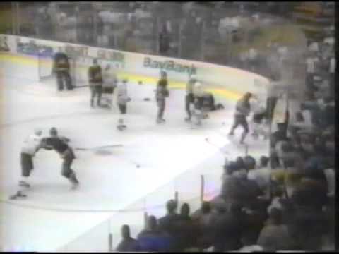 Rob Murphy vs Cam Neely