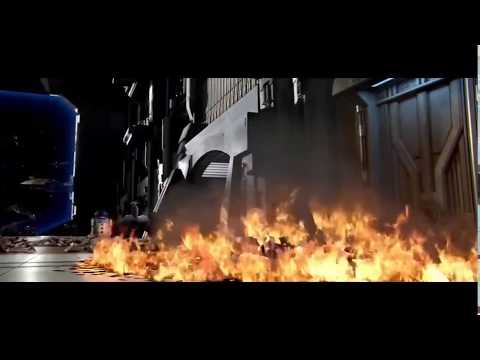 R2D2 gets bullied by super battle droids