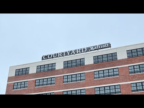 Courtyard by Marriott Waterloo Cedar Falls, Iowa | USA Vlog| Hotels in Waterloo Iowa| Room Tour
