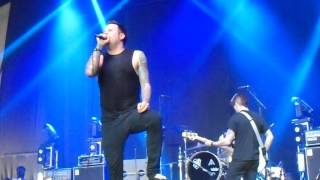 Story of the Year - In the Shadows (live @ Musink 2017)