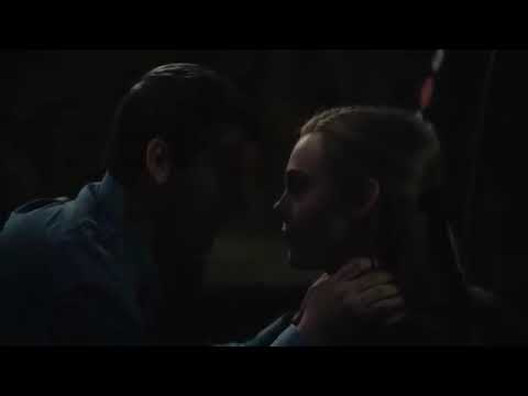 Love & Other Drugs: Anne Hathaway Jake Gyllenhaal (Kiss Scenes)