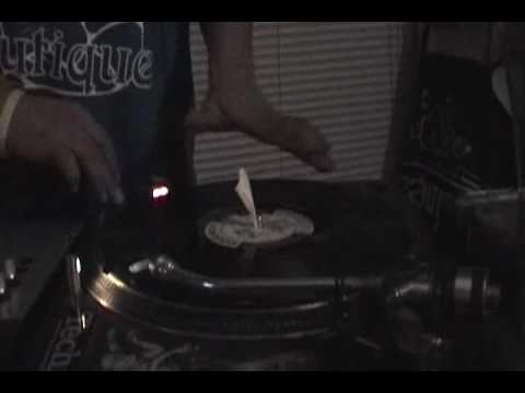 Roach the DJ - Scratchapella with SP-808 efx