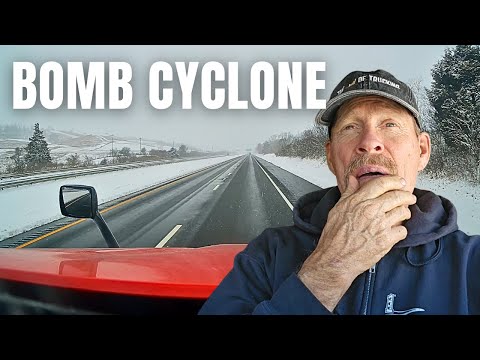 Shut Down in Bomb Cyclone - Blizzard in the Carolinas - Life of a Truck Driver