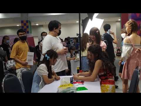 Praew & EiwEiw The Glass Girl @ Idol Exchange Pre-Sale Ticket - MBK【4K】