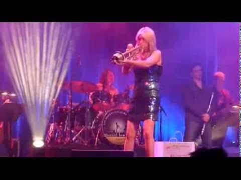 Cindy Bradley & Dan Cipriano smooth in Augsburg (14.09.2013)