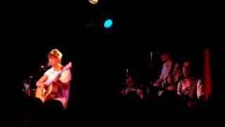 Laura Marling &#39;Alpha Shallows&#39; live