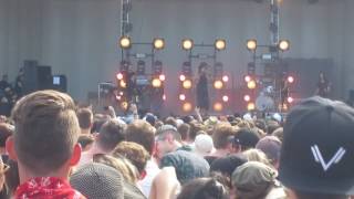 Third Eye Blind - Cop Vs. Phone Girl (Live At Lollapalooza In Chicago&#39;s Grant Park)