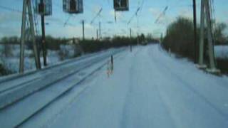 preview picture of video 'Class 66 running light in the snow.'