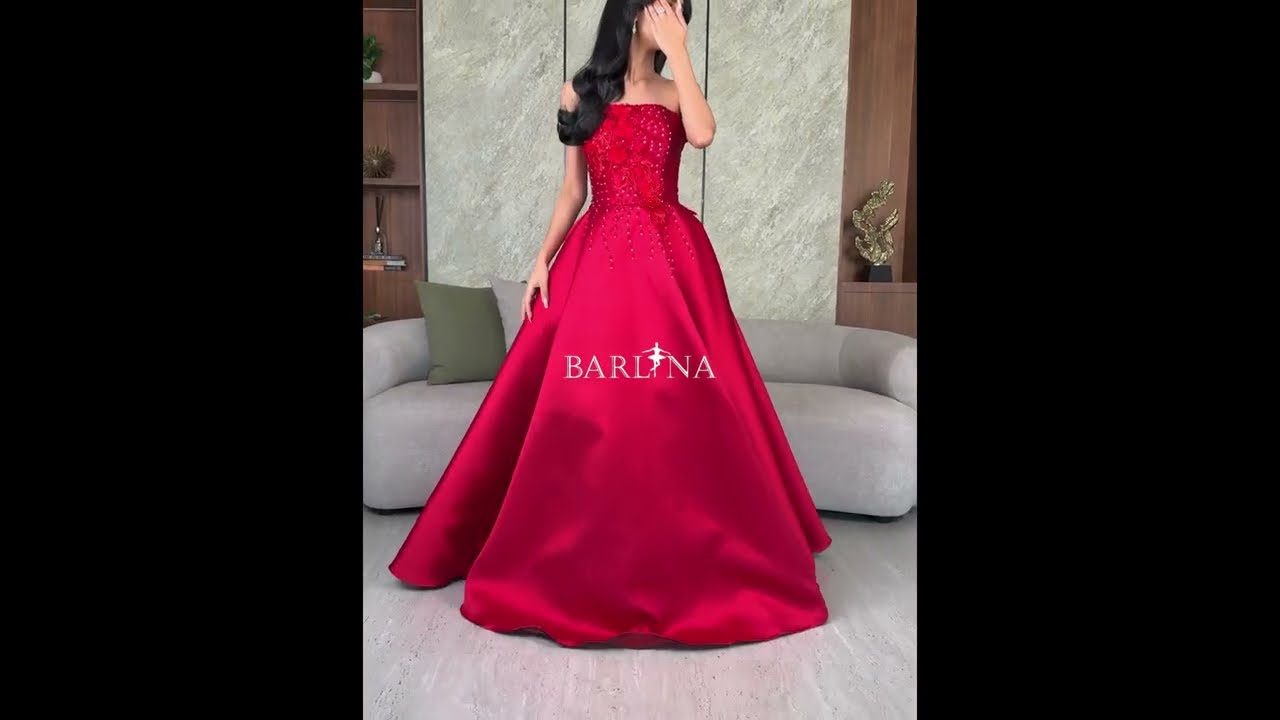 فستان أحمر ملكي بتطريز فاخر على الصدر - XXL