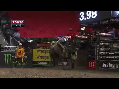 Eduardo Aparecido rides Yosemite Sam for 82.25 points (PBR)
