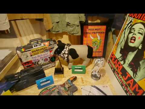 download lagu mp3 mp4 Seattle Pearl Jam Museum, download lagu Seattle Pearl Jam Museum gratis, unduh video klip Seattle Pearl Jam Museum