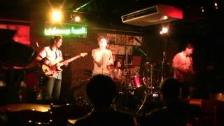 Lim Poo 2012 05 20 01 Sink Your Teeth Into That