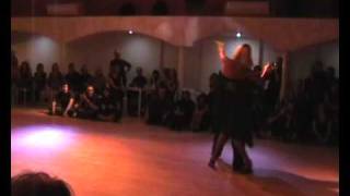 Alejandra Mantiñan y Aoniken Quiroga - Pensalo bien