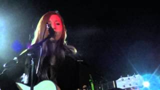 Alecz Yeager does a live cover of "It is what it is" by Kacey Musgraves