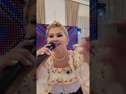 Oana Tomoiaga 🎻🎶🎤Bal la Pensiunea #Somara😘