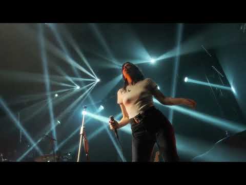 Ona Mafalda - Rotos (Official Visual Audio)