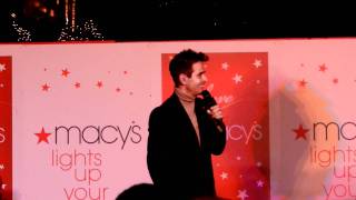 Clip: Joey McIntyre - "I'll Be Home For Christmas" at Macy's Tree Lighting Boston