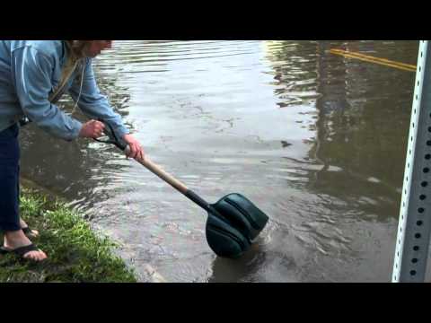 Flooding on New Ocean Street in Swampscott 10/4/11 clip 2