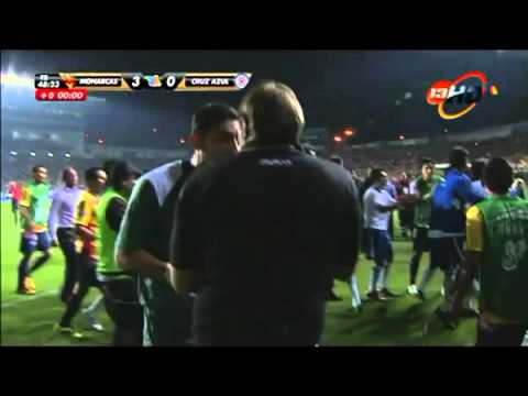 Goal keeper VS coach KO (nabadanje trenera)