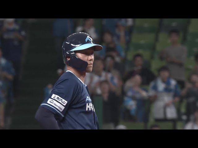 【1回表】チャンスをものにした!! ファイターズ・石井一成 捉えた打球はライトへの先制タイムリー2ベースヒットに!! 2025年7月16日 埼玉西武ライオンズ 対 北海道日本ハムファイターズ