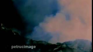 Download lagu IWAN FALS - LAGU PEMANJAT mp3 Download lagu IWAN FALS - LAGU PEMANJAT mp3