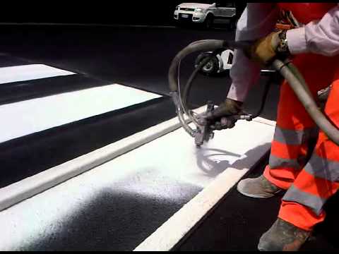 CMC road marking machines: 2 glass bead guns