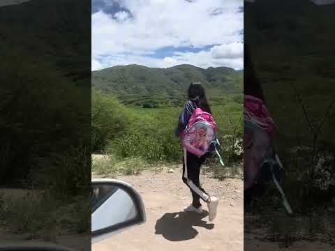Playa Escondida situada en un desvío de la vía principal Catamayo–Gonzanamá de la provincia de Loja.